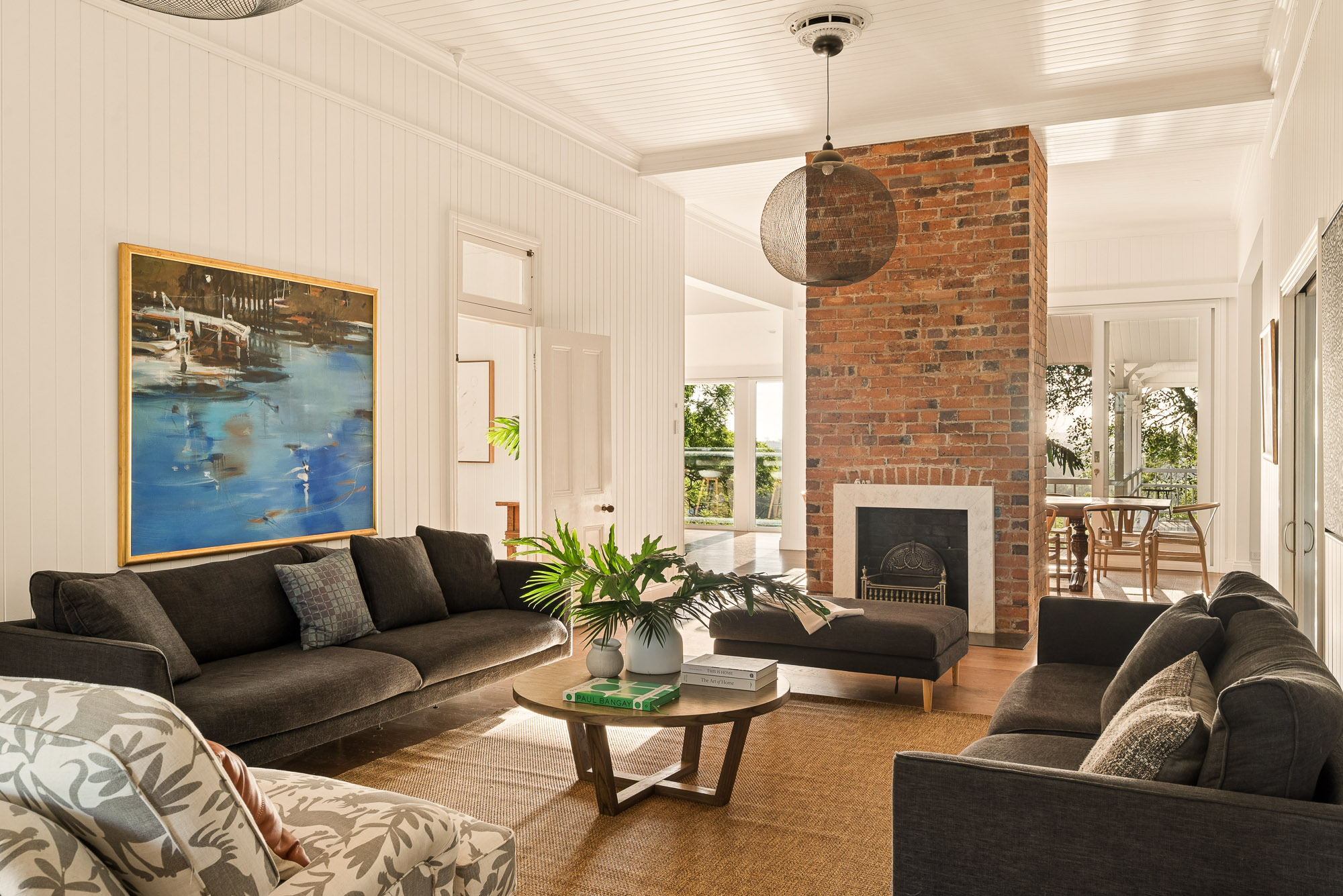 207 Dewar Terrace photo 2