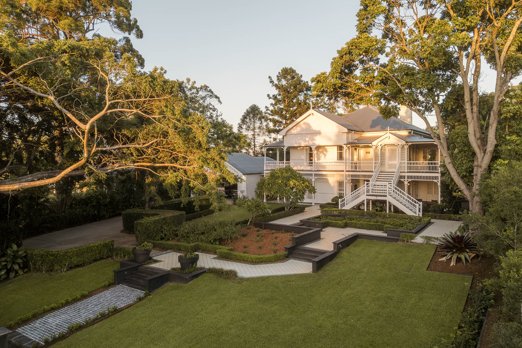 207 Dewar Terrace
